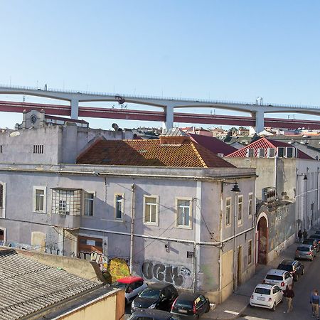 Alcantara River Side By Homing Lisboa Exteriör bild